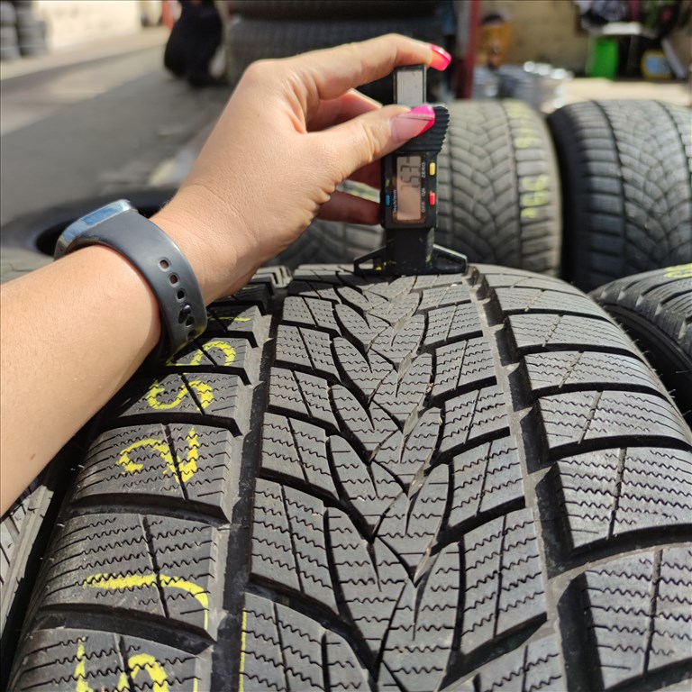  255/40 R20 Imperial téli gumi 99000ft a 4db/65/ 2. kép