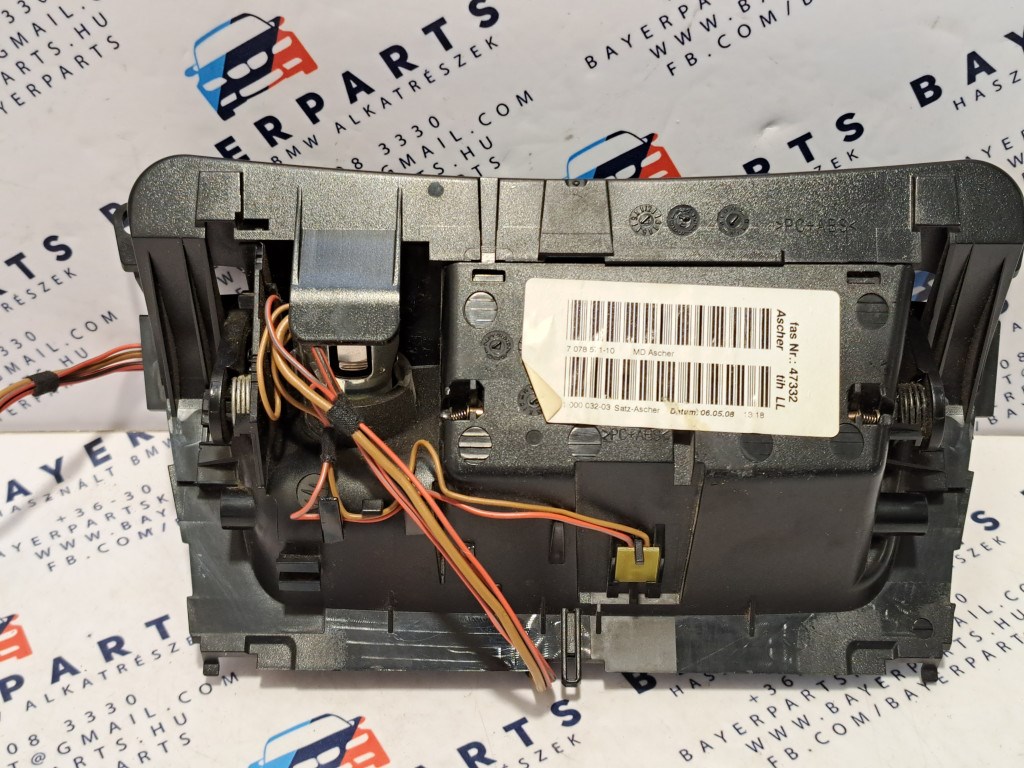BMW E90 E91 E92 E93 E81 E82 E87 E88 középkonzol váltókeret tároló 3. kép