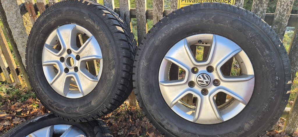  5x120 lyukosztású 16" használt (gyári felni) alufelni, rajta 245/70 használt GTradial téli gumi  6. kép