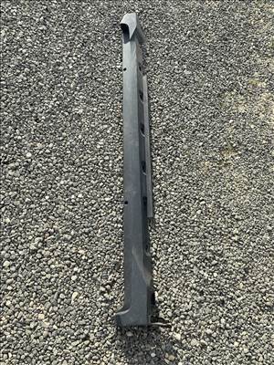 Toyota C-HR küszöbboritás