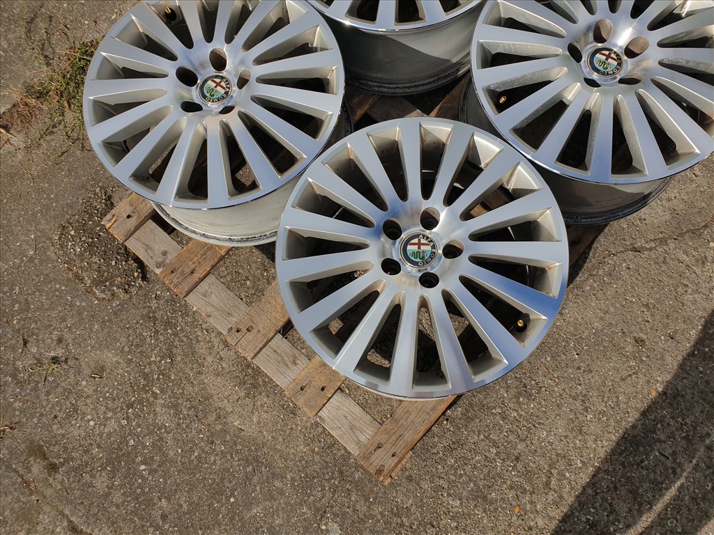 17" 5x110 Alfa Romeo 4. kép