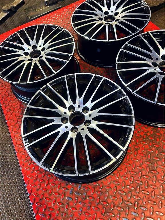  5x112 GYARI 18”újszerű Audi,Mercedes,VW,SKODA,SEAT R18, 18 felnik 1. kép