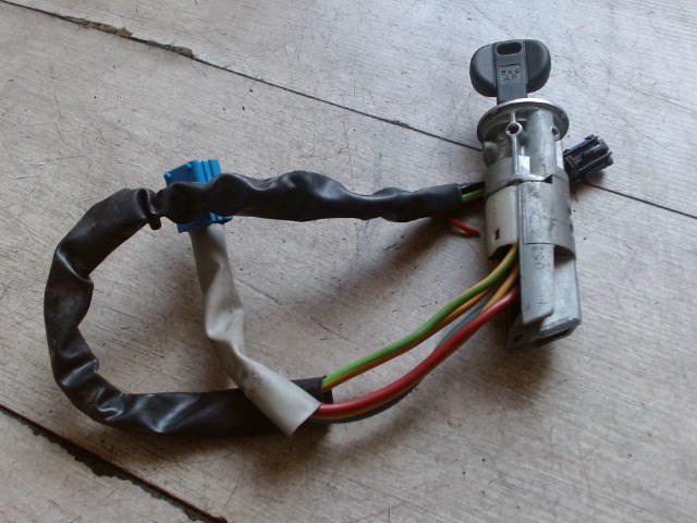 CITROEN XSARA PICASSO -04 Gyújtáskapcsoló 1. kép