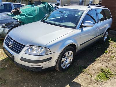 Volkswagen Passat B5 Variant 1.9 TDI gyári karosszéria elemek, LA7W színben eladók la7wb55 vw19tdi