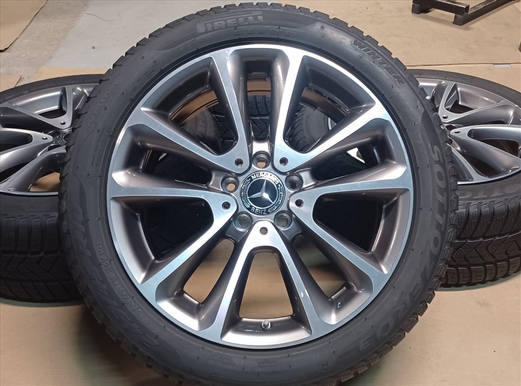  Mercedes W213 E klasse 5x112 8x18 ET43 245/45 R18 téli gumikkal 4db 1. kép