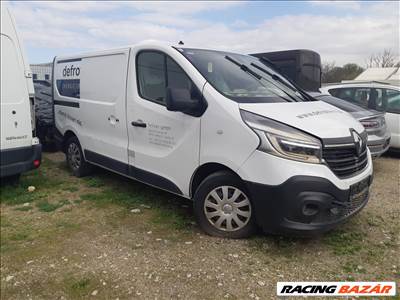 Bontásra Renault Trafic III VU 2.0 DCi diesel 2021 bal +jobb első lámpa 260608582r 260109054r