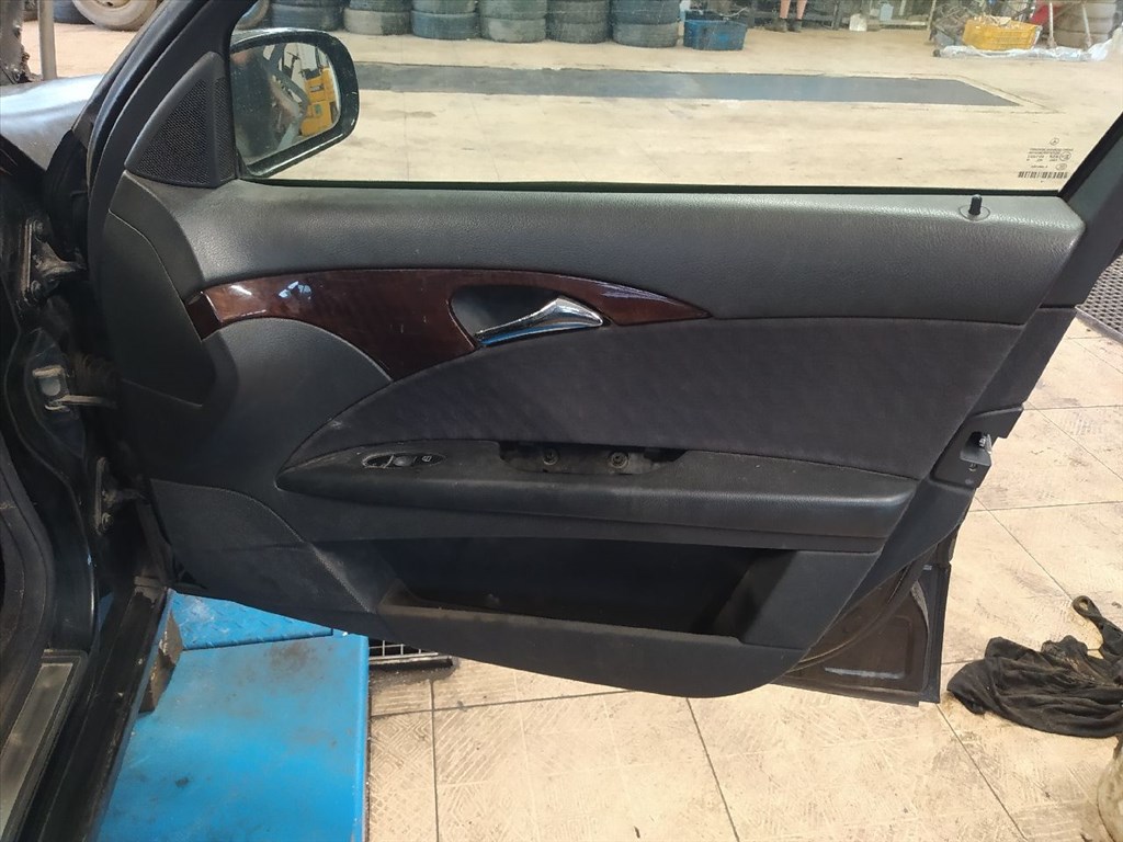 MERCEDES-BENZ E-CLASS (W211) E 220 CDI - Bontódik! 14. kép