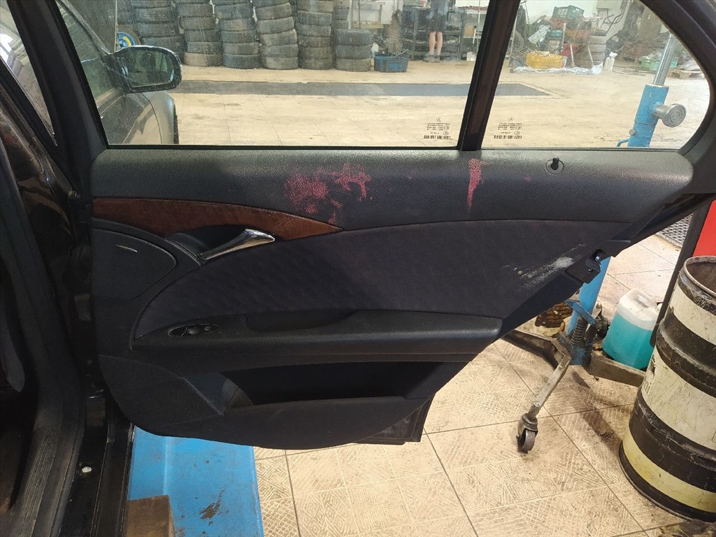 MERCEDES-BENZ E-CLASS (W211) E 220 CDI - Bontódik! 15. kép