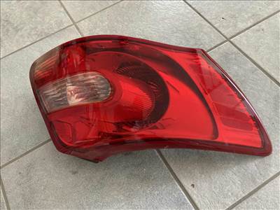 Suzuki Kizashi Bal hátsó lámpa komplett