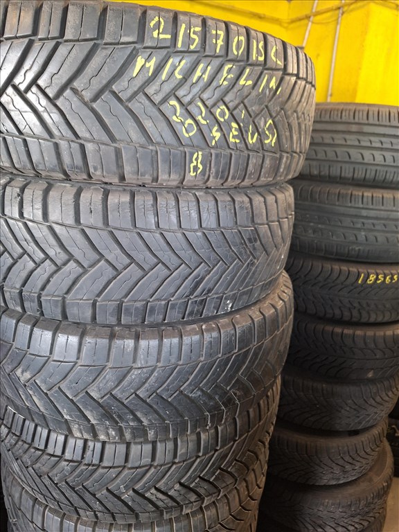  215/70/15" C Michelin négyévszakos gumi  2. kép