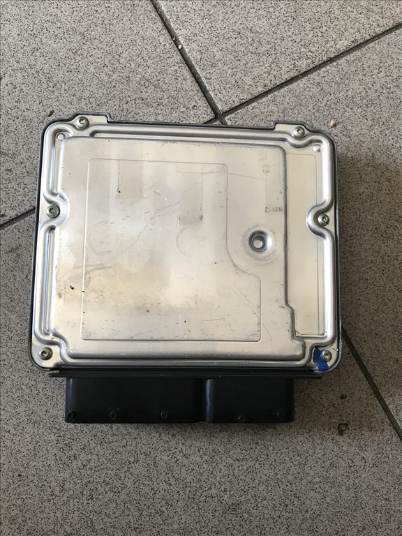 Audi A3 (8P) 2,0 FSI AXW -- motorvezérlő 06f906056s 2. kép