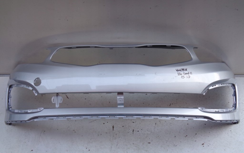 Kia Cee'd (JD), Kia Cee'd (CD) Első lökhárító 4. kép