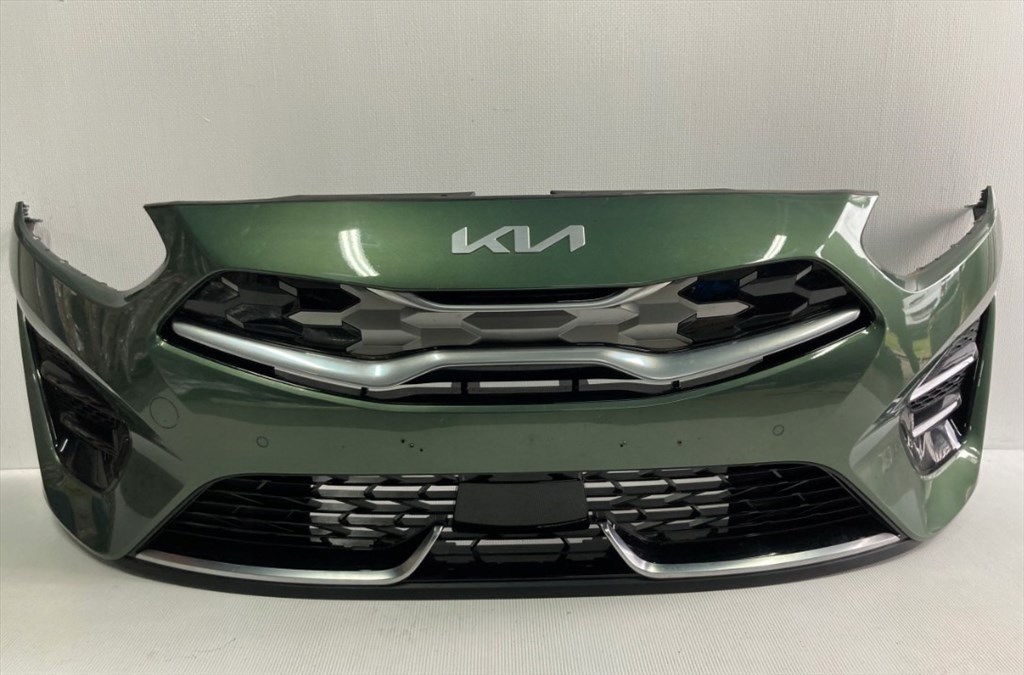 Kia Cee'd (JD), Kia Cee'd (CD) Első lökhárító 2. kép