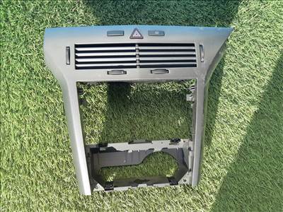 Bpntásra: Opel Astra H Enjoy 1.6 benzin, középkonzol keret 13141091 13141085