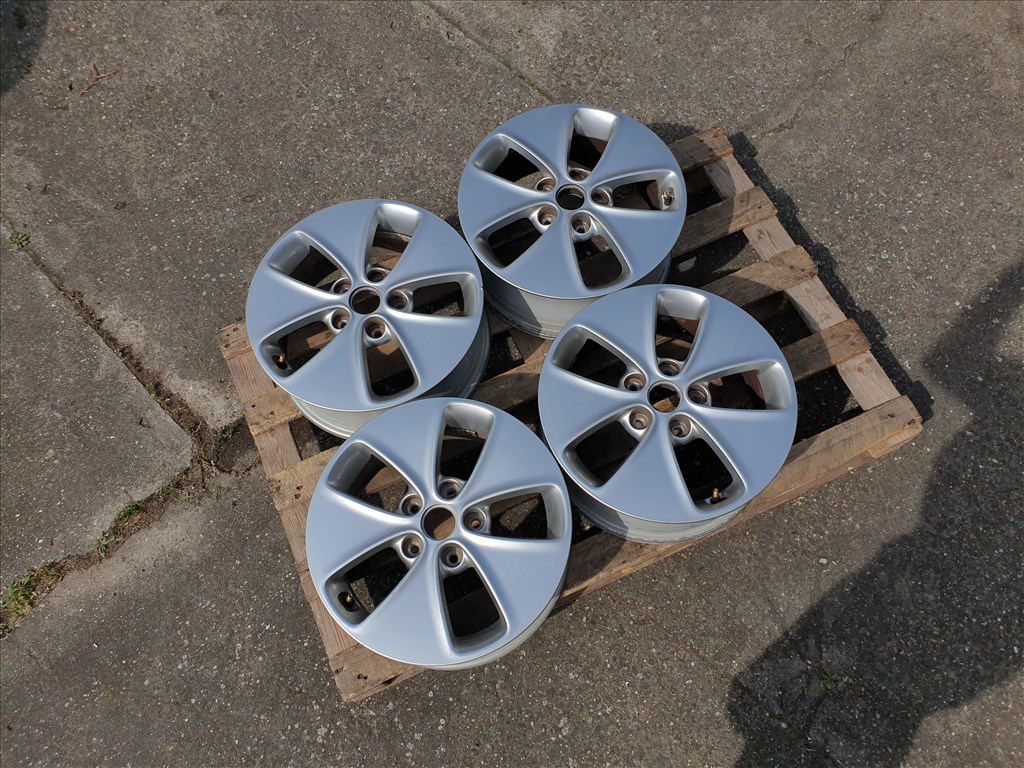 16" 5x114,3 KIA + szenzor 1. kép
