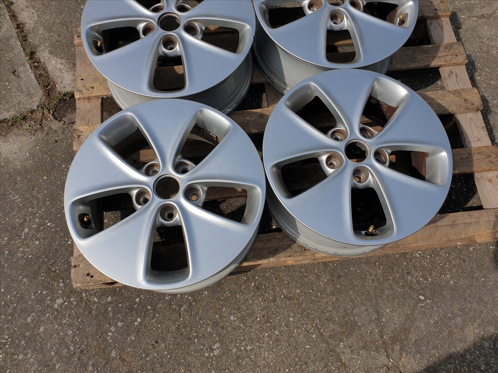16" 5x114,3 KIA + szenzor 2. kép