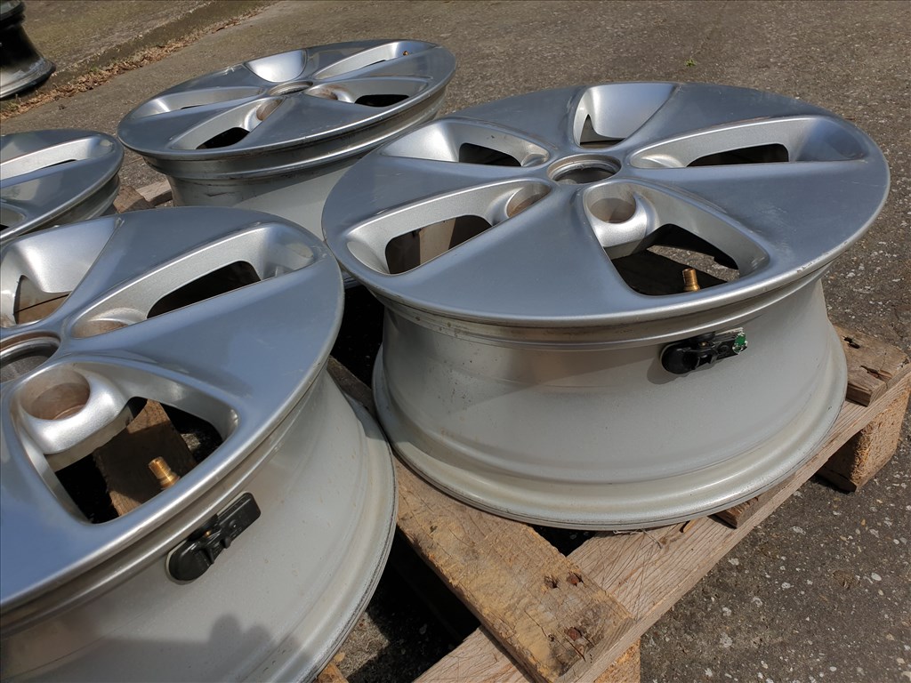 16" 5x114,3 KIA + szenzor 5. kép