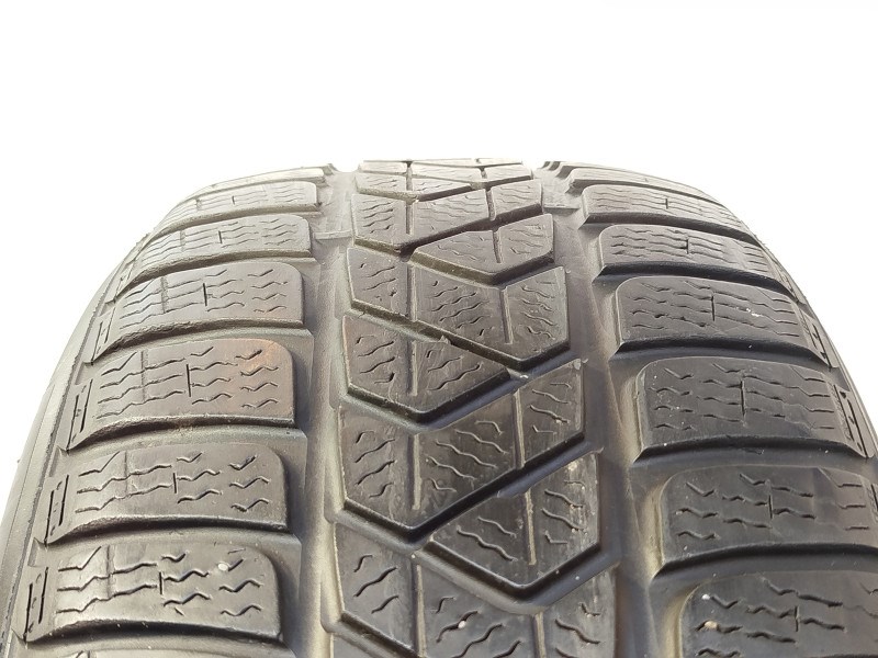 Pirelli Sottozero 3 215/55 R17  1. kép