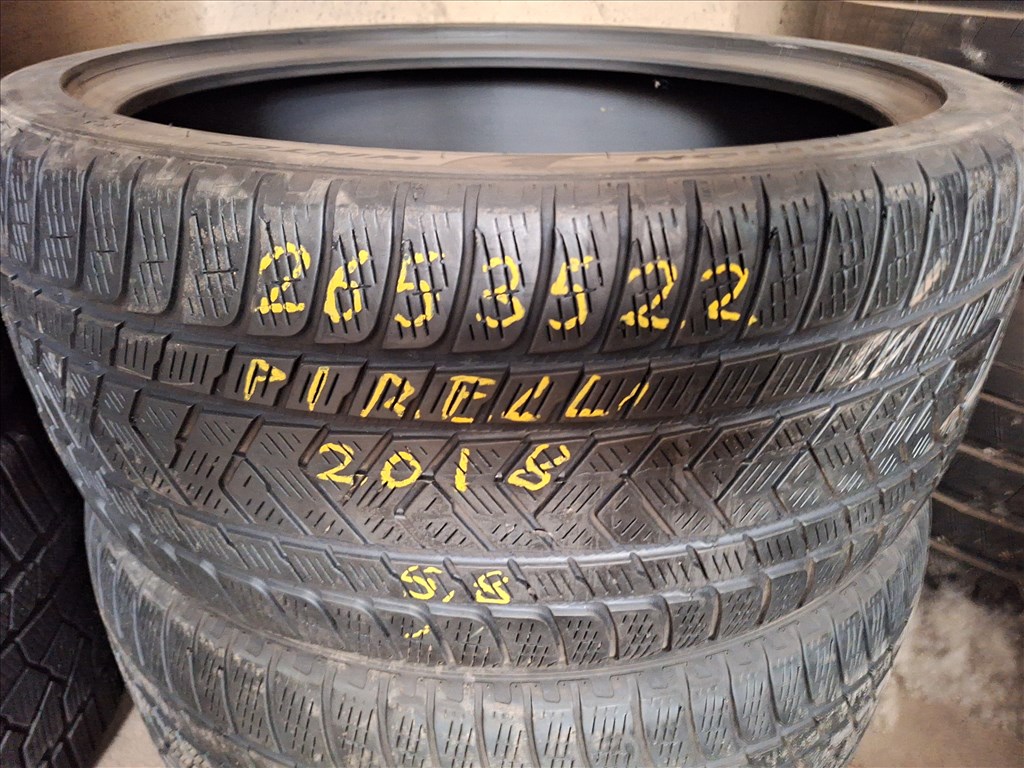  265/35/22"  Pirelli téli gumi  1. kép