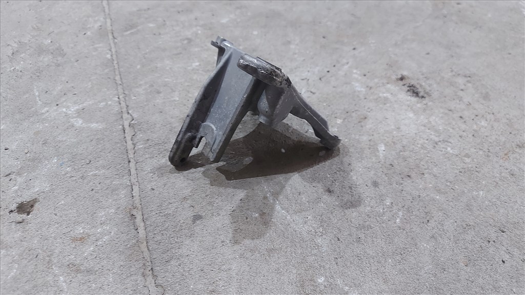 Citroen C4 C5 Peugeot 307 407 04- Egr szelep hűtő tartó konzol 7180 9656392880 6. kép