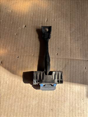 Audi A3 (8V) Hátsó ajtóhatároló 8v4839249a