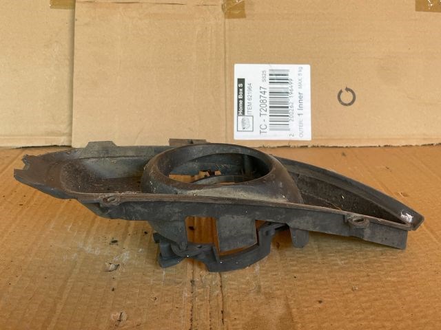 Mazda MPV (LW) MAZDA MPV Jobb Ködfényszóró Lámpakeret 1. kép