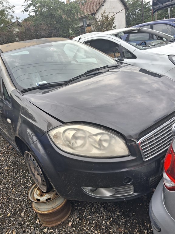 Fiat Linea bontásra egyben eladó 8. kép