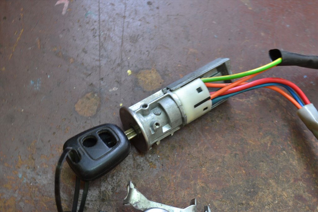 Citroen Xsara Picasso 2003-tól gyújtáskapcsoló! 2. kép