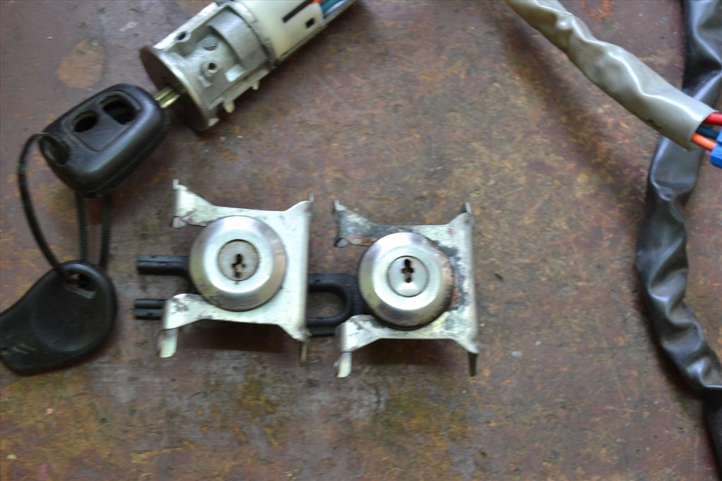 Citroen Xsara Picasso 2003-tól gyújtáskapcsoló! 3. kép