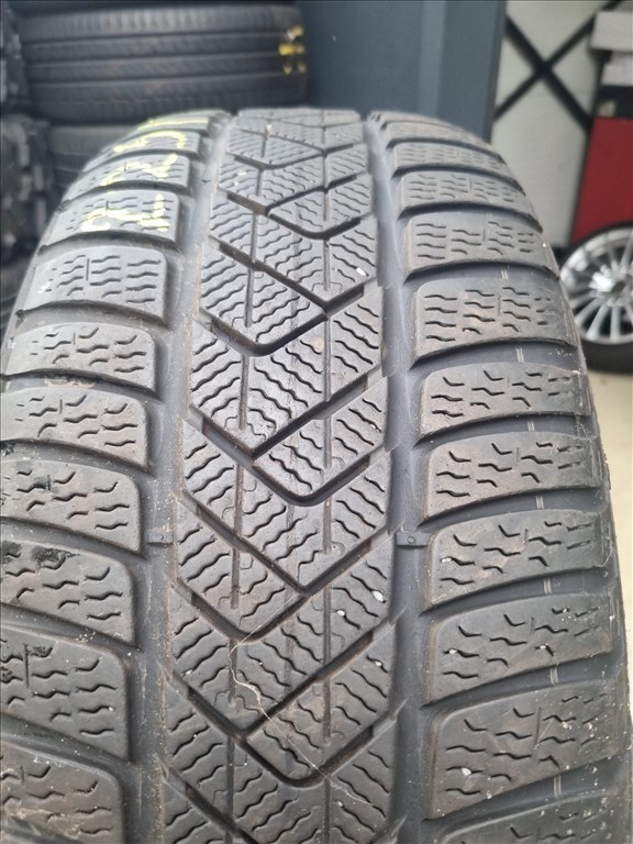  225/4518" újszerű Pirelli Sottozero 3 téli gumi 4db  4. kép
