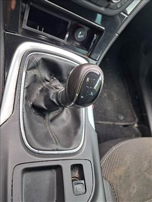 Opel Insignia A váltógomb, váltószoknya 