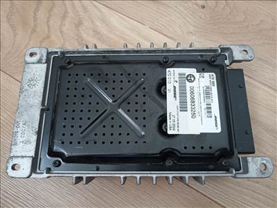 Alfa gyári bose erősítő