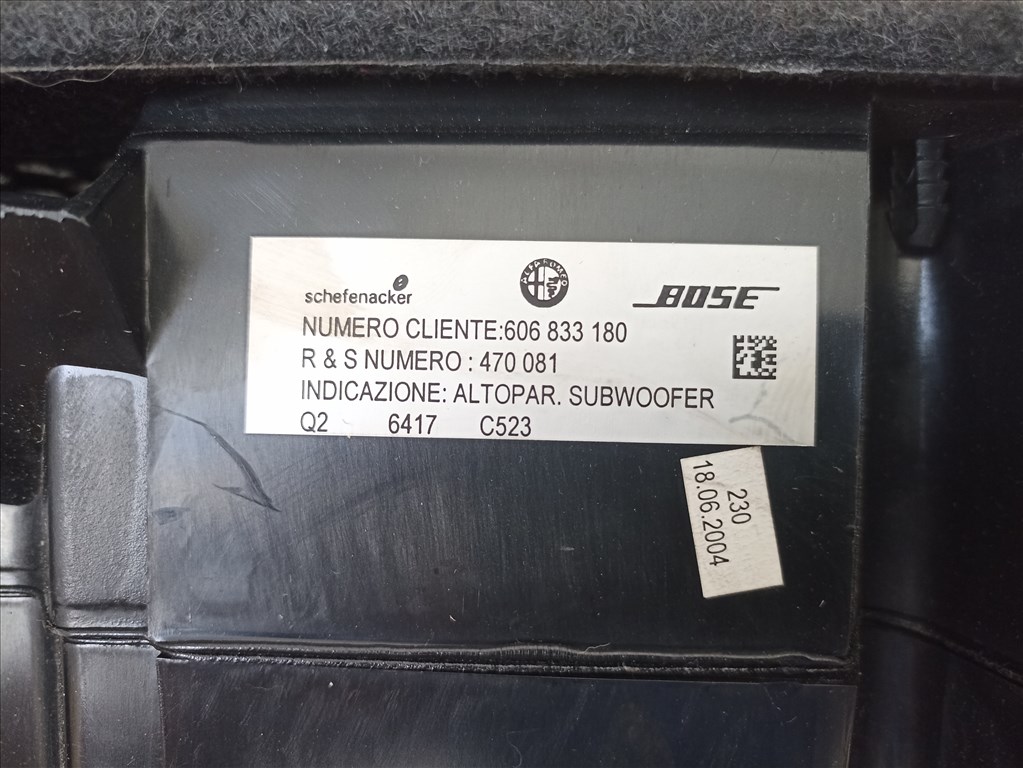 Alfa gyári bose erősítő 5. kép