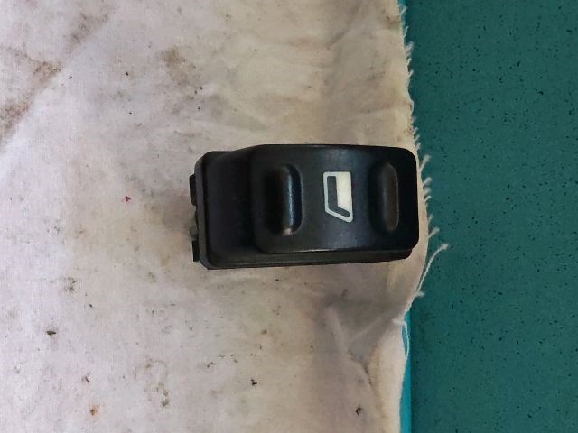 Peugeot Partner I PEUGEOT PARTNER Bal hátsó Ablakemelő Kapcsoló 1. kép