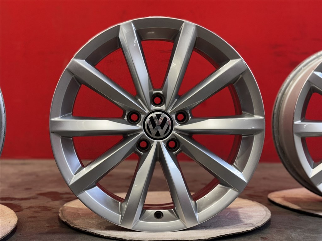 R17 5x112 Original Volkswagen Tiguan - NOVARA 7J ET43 OE 5N0601025AN gyári alufelnik felnik 3. kép