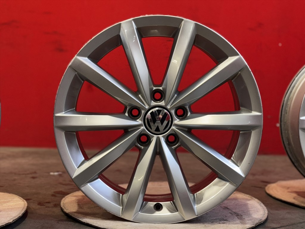 R17 5x112 Original Volkswagen Tiguan - NOVARA 7J ET43 OE 5N0601025AN gyári alufelnik felnik 4. kép