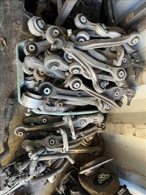 Audi A6 (C6 - 4F) Első alsó lengőkarok