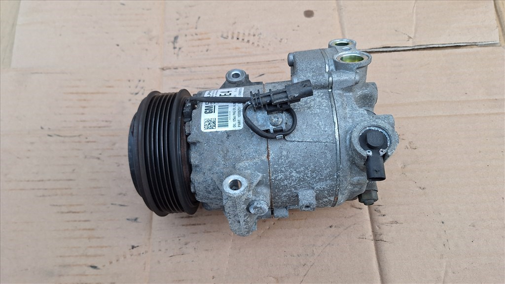 Opel Astra J klímakompresszor UE4  3. kép