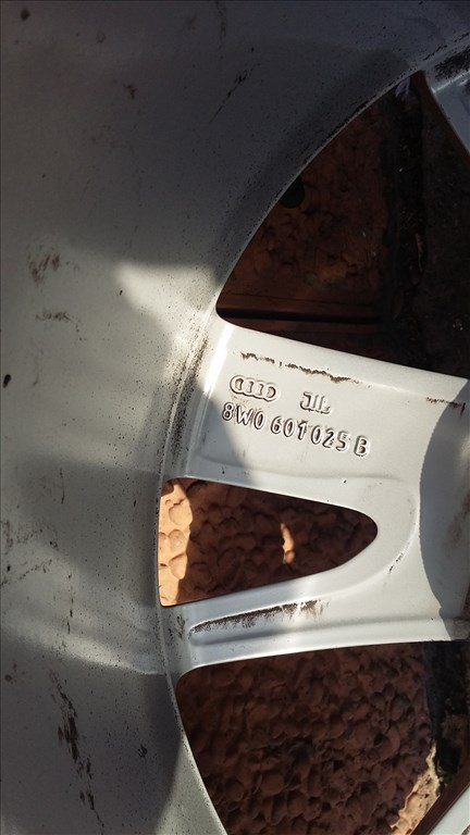  16" használt (gyári felni) alufelni, rajta 205/60 használt Dunlop téli gumi gumi  3. kép