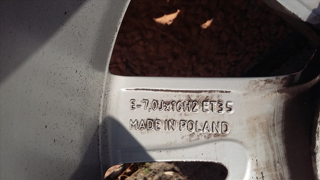  16" használt (gyári felni) alufelni, rajta 205/60 használt Dunlop téli gumi gumi  4. kép