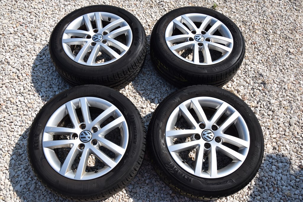  Vw 16 colos gyári alufelni, 205/55 használt Kleber nyári gumi gumi  1. kép