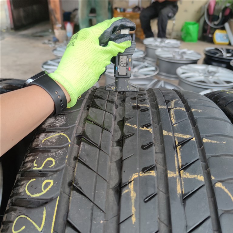  295/35 R21 Michelin nyári gumi 140000ft a 4db/265/ 2. kép