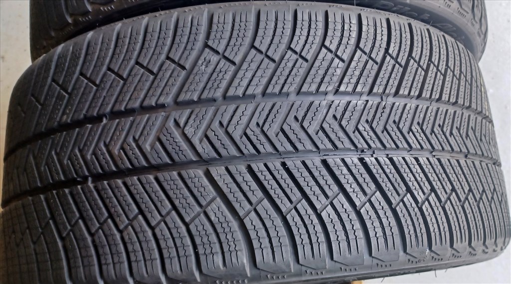 Michelin Pilot Alpin 265/40 R19 - 295/35 R19 téli gumik 2-2db 3. kép