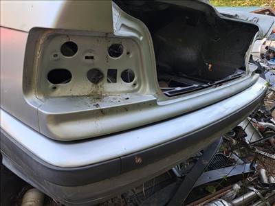 BMW 3-as sorozat E36 hátsó lökhárító 