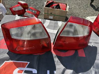 Audi A4 (B6/B7) Sedan hátsó lámpa 