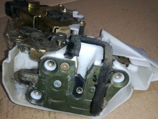 Suzuki Wagon R+ II Jobb hátsó Ajtózár *111950* b07splr 3. kép