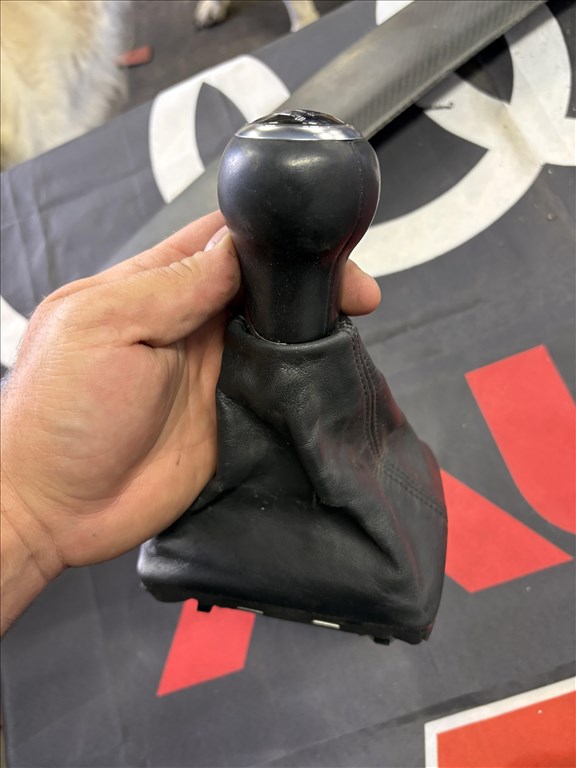 Audi A5 (B8 - 8T) B8 - 8T váltógomb + váltószoknya  2. kép