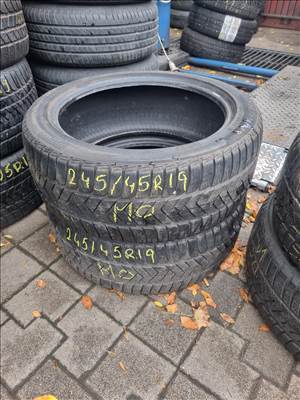  245/4519" használt Pirelli Sottozero 3 téli gumi 2db 