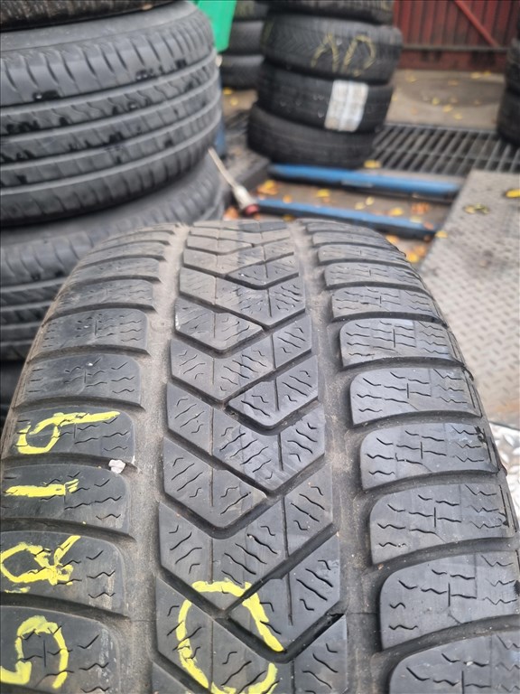  245/4519" használt Pirelli Sottozero 3 téli gumi 2db  4. kép