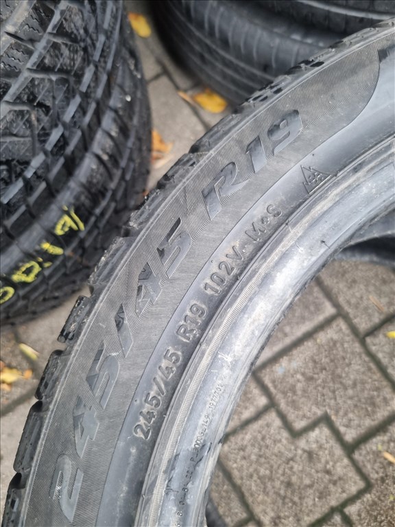  245/4519" használt Pirelli Sottozero 3 téli gumi 2db  5. kép